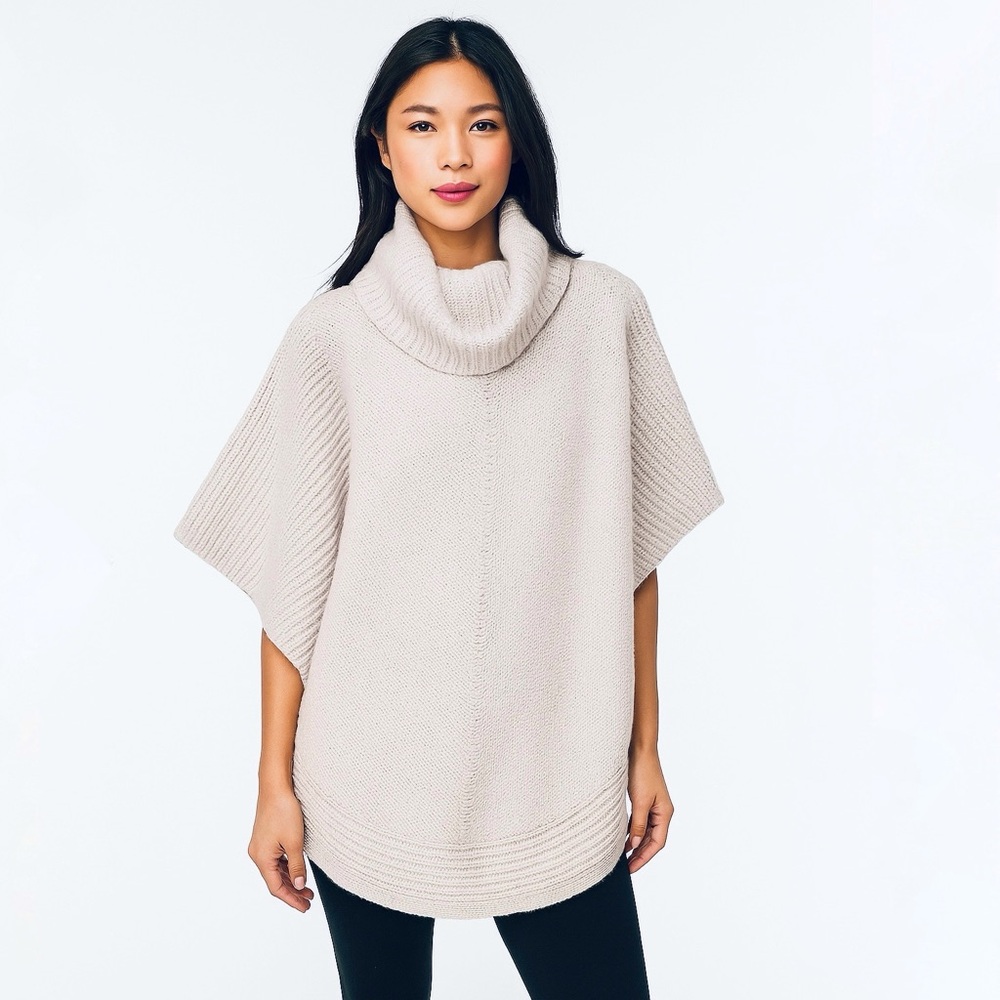 Margaret O’Leary Chunky Knit Cowl Neck Poncho Sweater, Short Sleeves sz. S